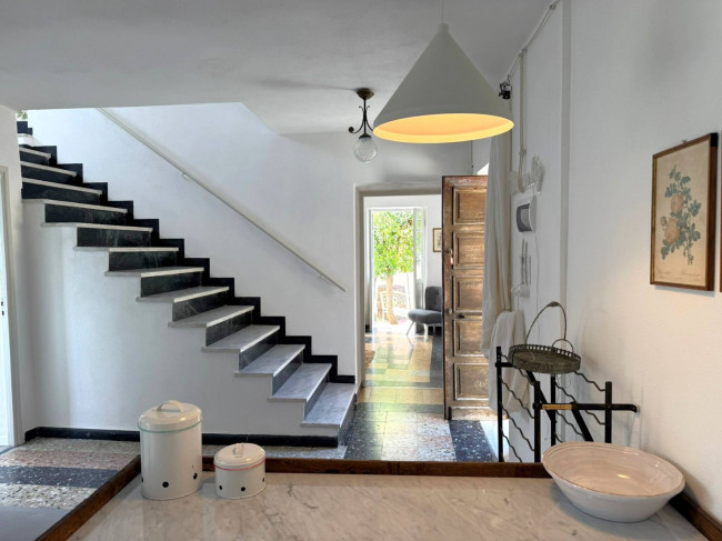 zu verkauf in Borghetto d'Arroscia