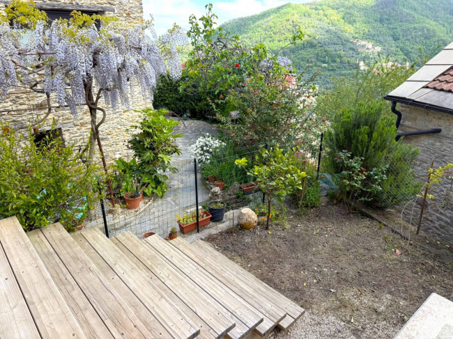  zu verkauf in Borghetto d'Arroscia