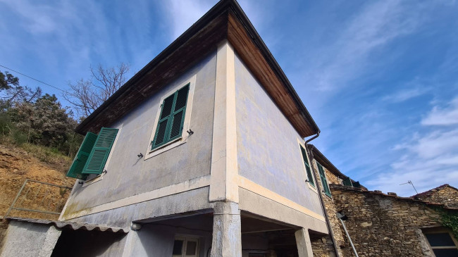 Rustico in Vendita a Casanova Lerrone