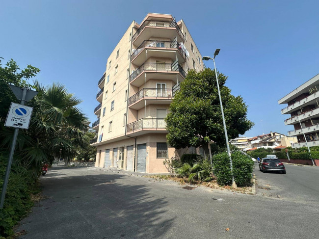  zu verkauf in Albenga