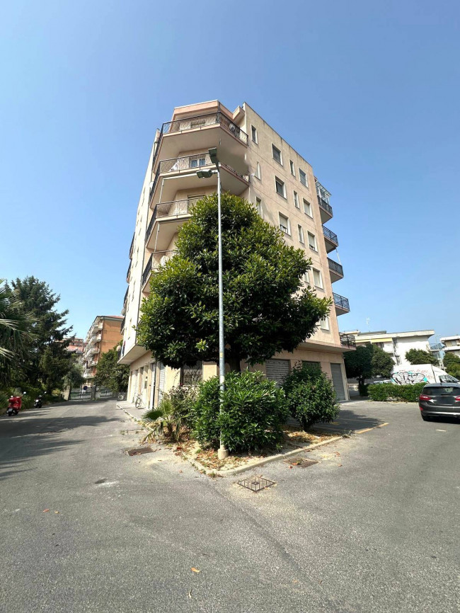  zu verkauf in Albenga