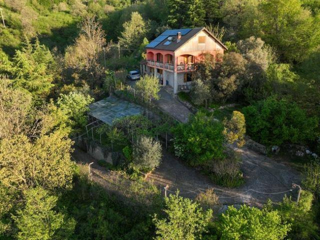 Casa singola in vendita a Aurigo