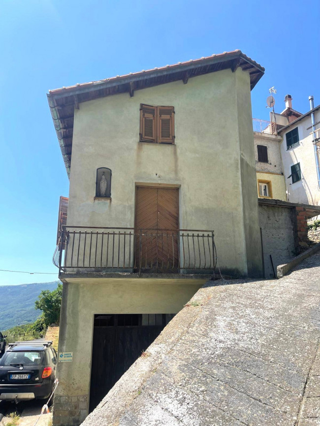 Casa singola in vendita a Pieve di Teco