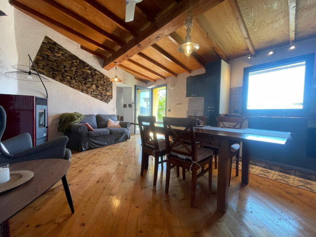  zu verkauf in Borghetto d'Arroscia
