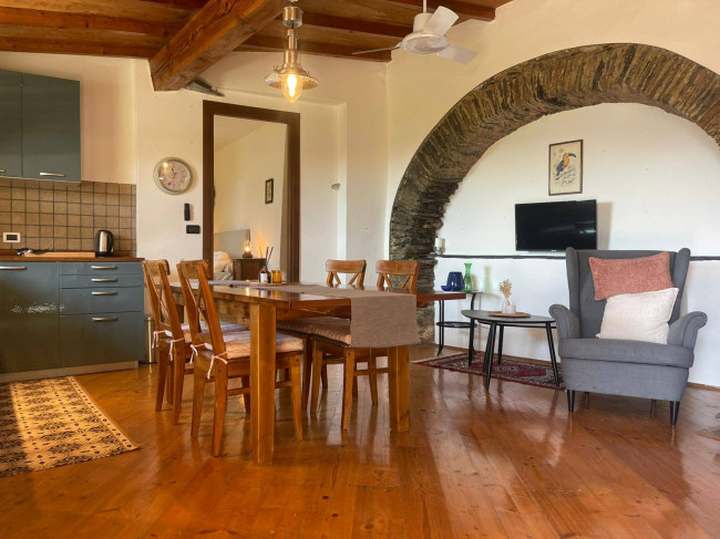  zu verkauf in Borghetto d'Arroscia