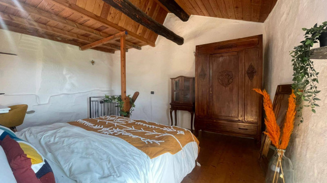  zu verkauf in Borghetto d'Arroscia