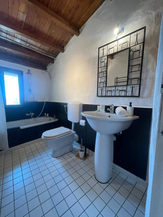  zu verkauf in Borghetto d'Arroscia