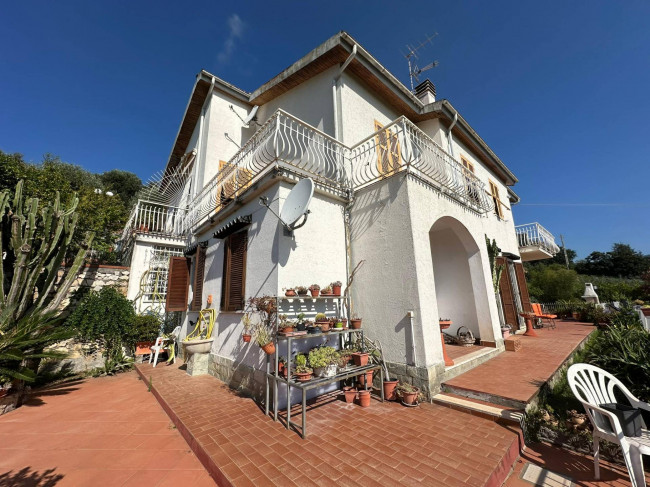 Villa Bifamiliare in vendita a Boissano