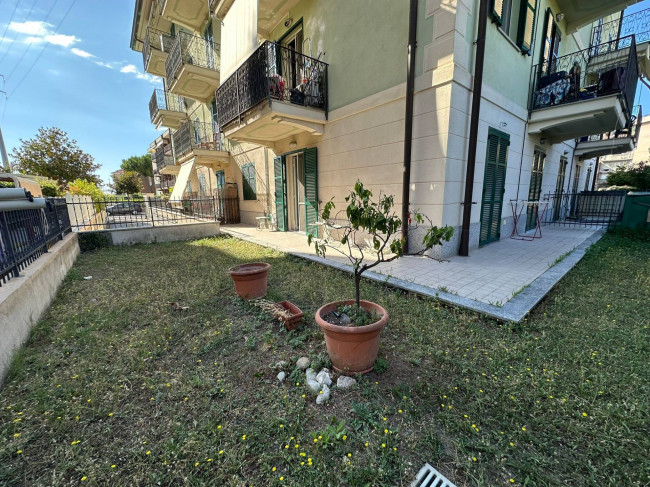  zu verkauf in Albenga