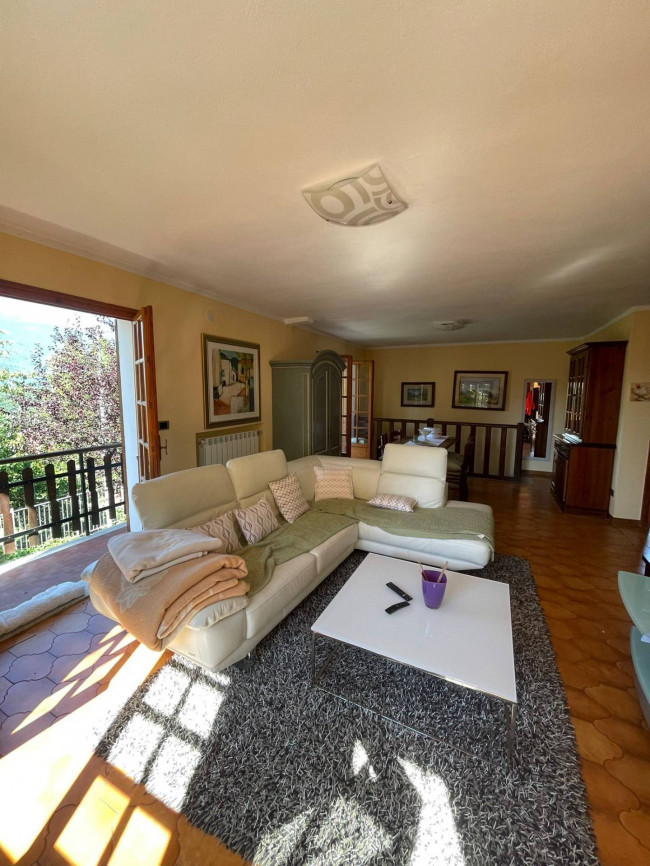 Villa in vendita a Pornassio