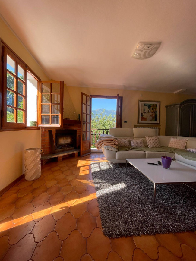 Villa in vendita a Pornassio