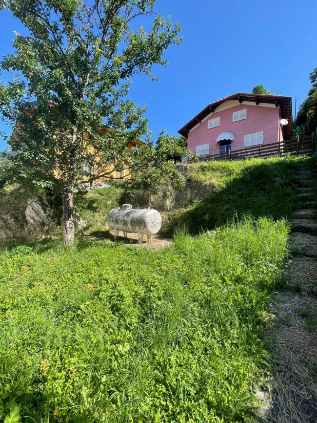 Villa in vendita a Pornassio