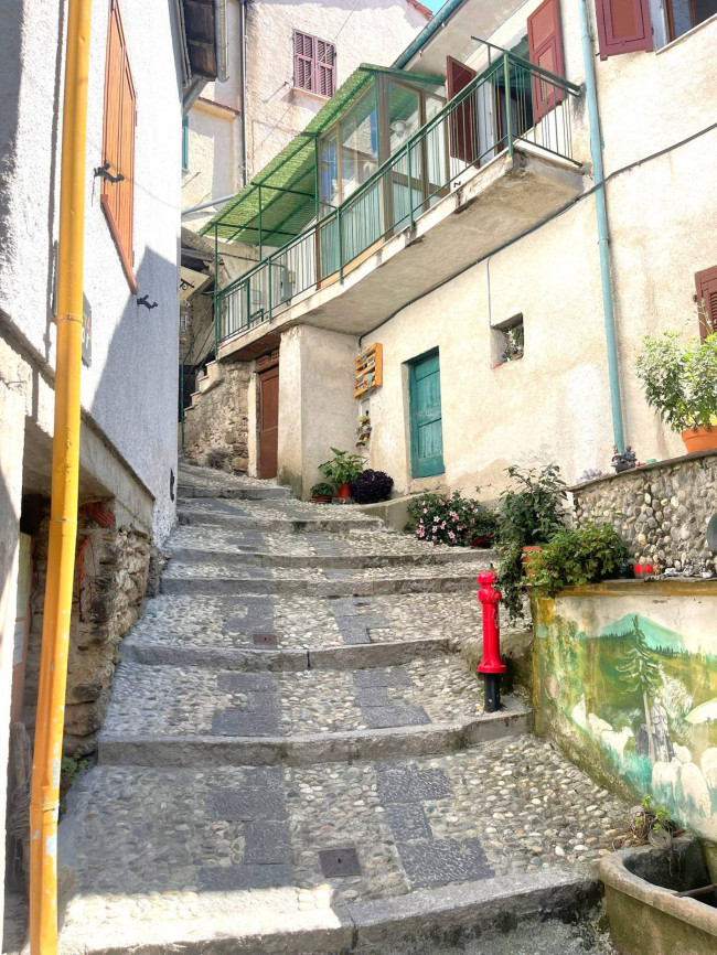 Rustico in vendita a Cosio d'Arroscia