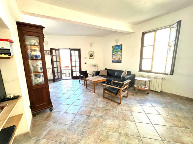  zu verkauf in Castelvecchio di Rocca Barbena