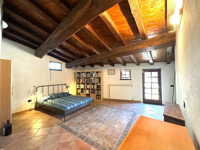  zu verkauf in Castelvecchio di Rocca Barbena