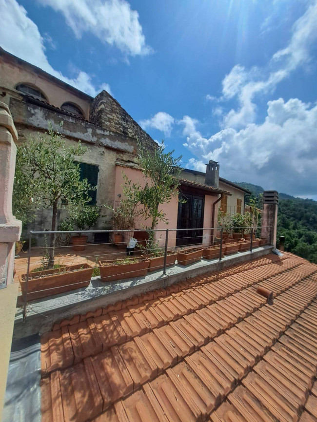  zu verkauf in Castelvecchio di Rocca Barbena