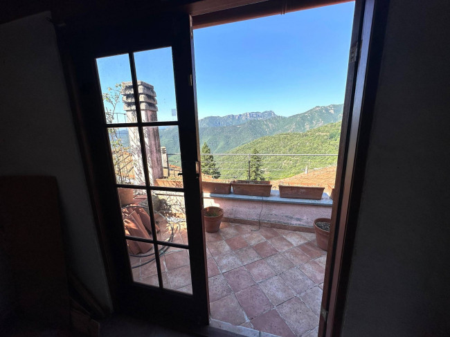  zu verkauf in Castelvecchio di Rocca Barbena