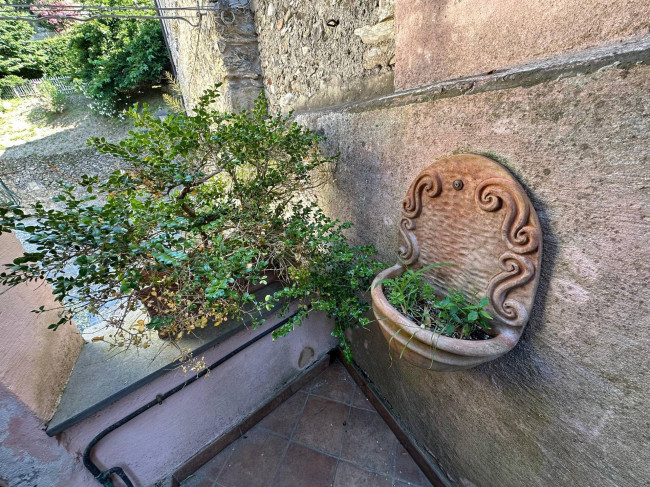  zu verkauf in Castelvecchio di Rocca Barbena