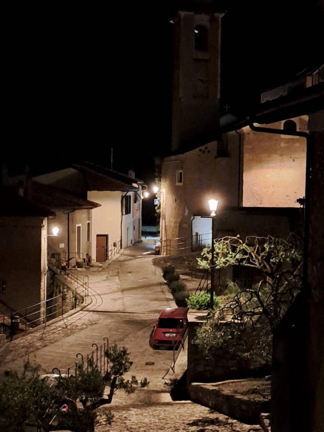  zu verkauf in Castelvecchio di Rocca Barbena