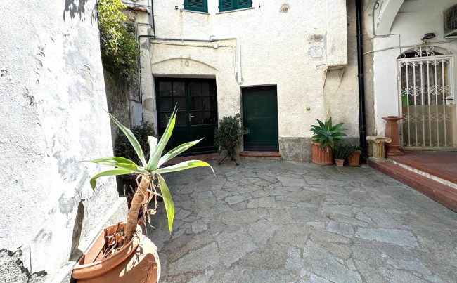  zu verkauf in Albenga
