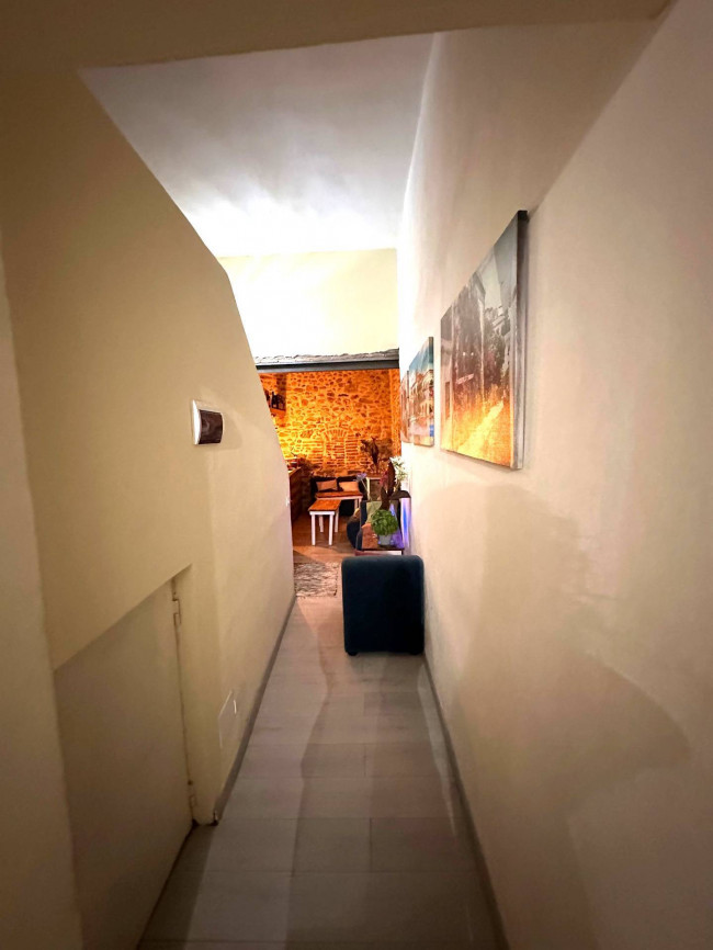 Attività commerciale in vendita a Albenga