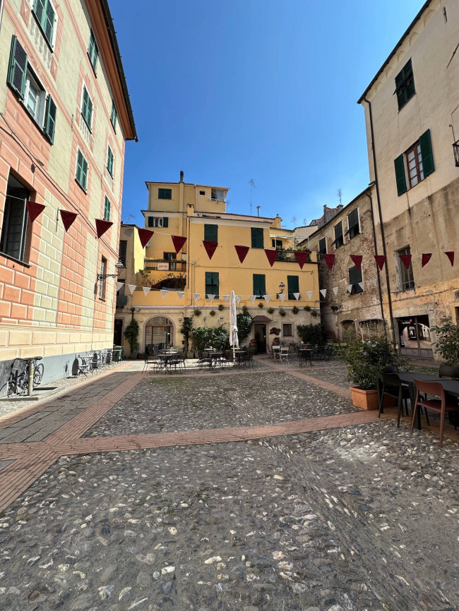 Appartamento in vendita a Albenga
