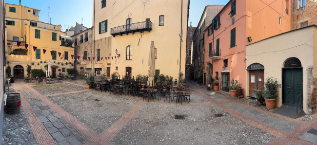  zu verkauf in Albenga