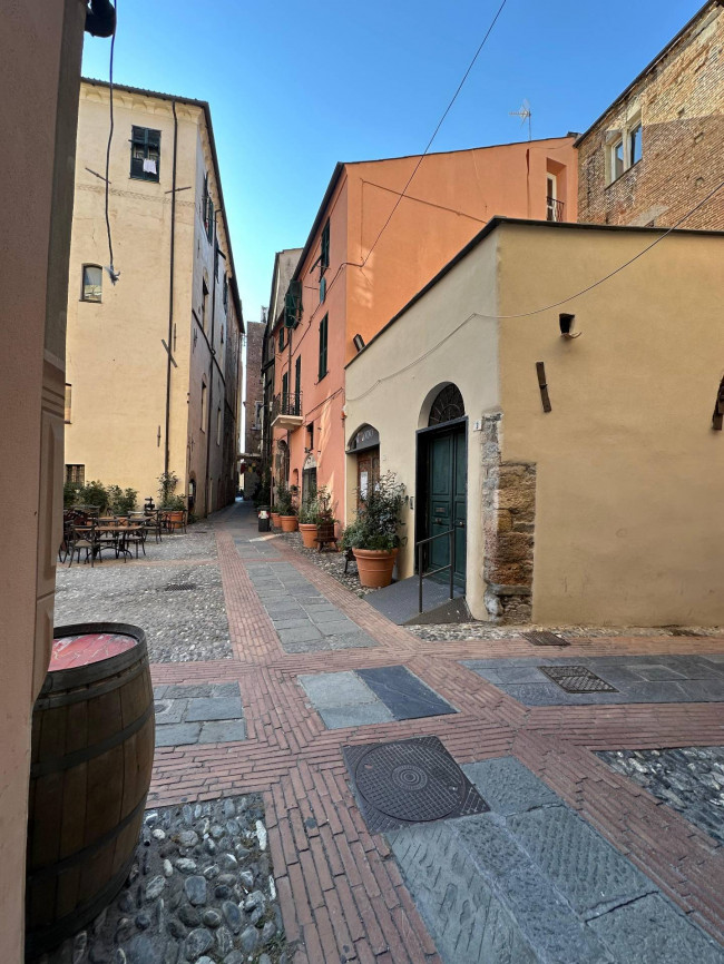  zu verkauf in Albenga