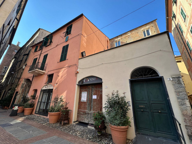  zu verkauf in Albenga