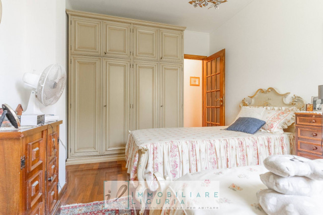 Villa in vendita a Cisano sul Neva