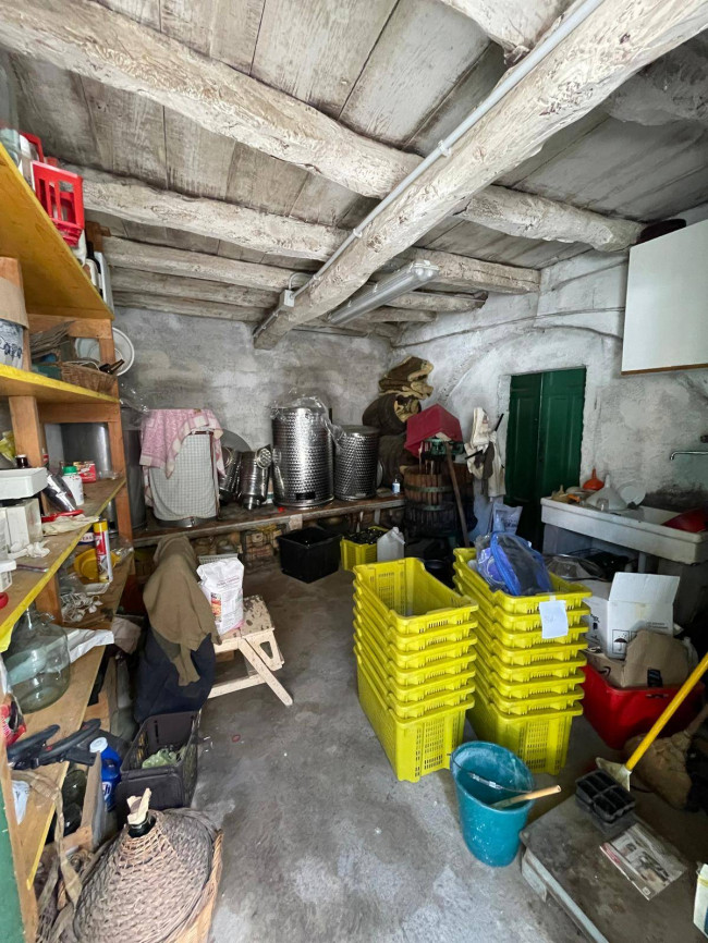  à vente à Borghetto d'Arroscia