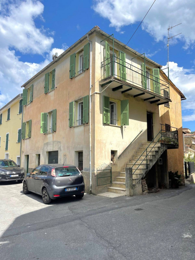 Rustico in vendita a Borghetto d'Arroscia