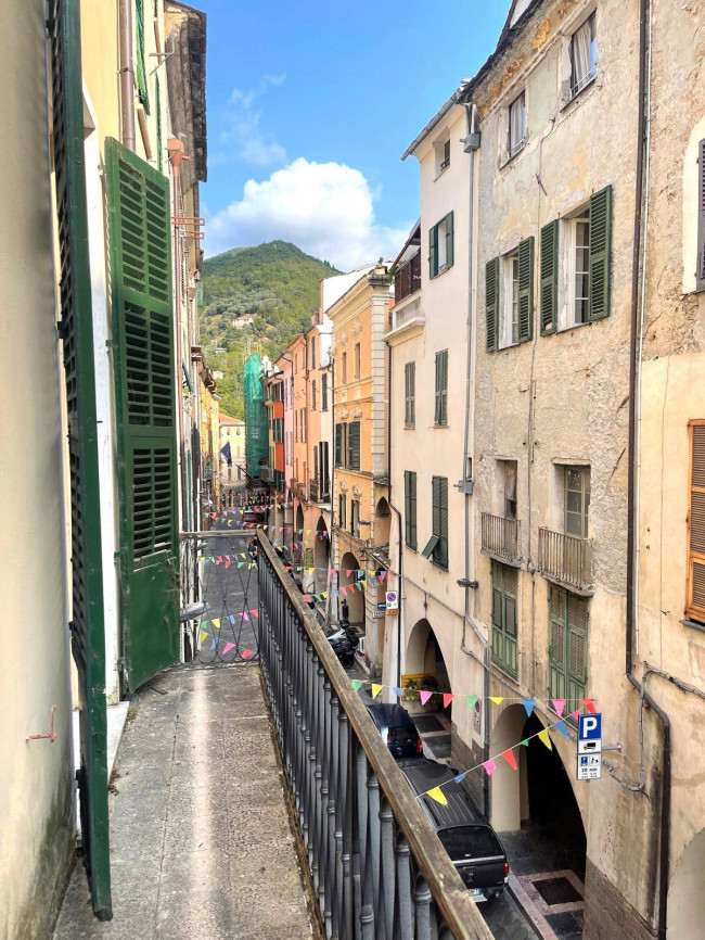 Appartamento in vendita a Pieve di Teco