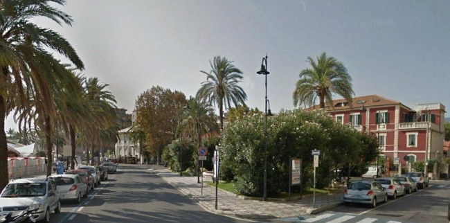 Appartamento in affitto a Albenga