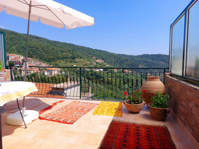 Rustico in vendita a Borghetto d'Arroscia