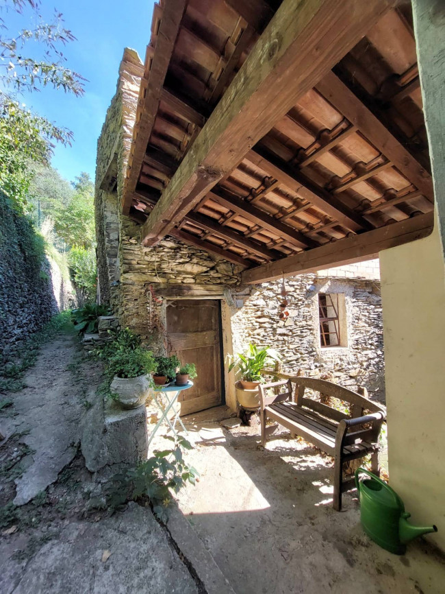 Rustico in vendita a Borghetto d'Arroscia
