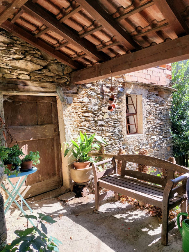 Rustico in vendita a Borghetto d'Arroscia