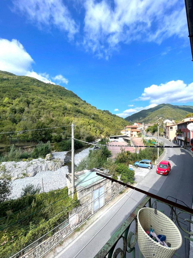 Rustico in vendita a Pieve di Teco