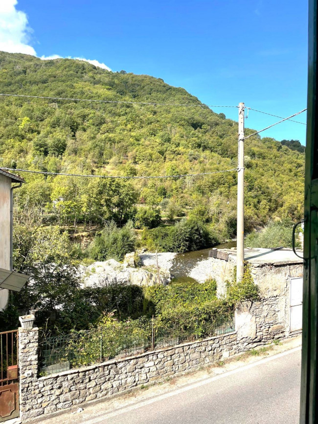 Rustico in vendita a Pieve di Teco