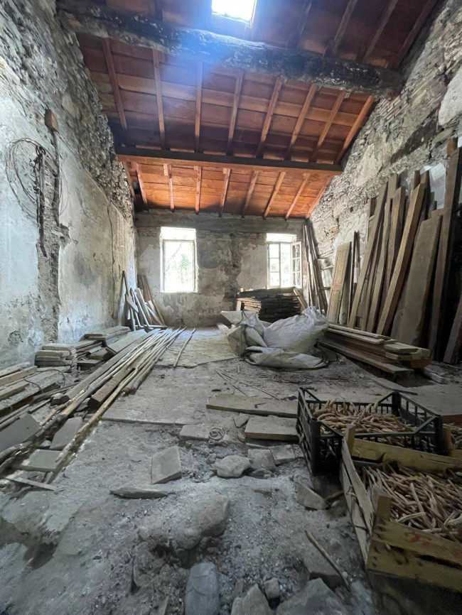 Rustico in vendita a Pieve di Teco