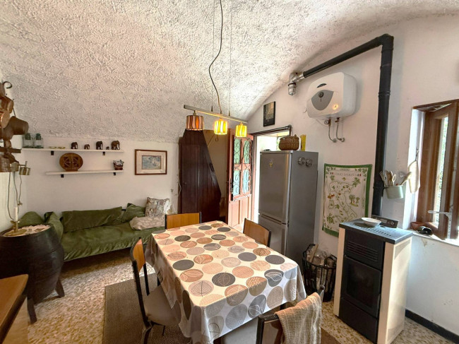 Rustico in vendita a Rezzo