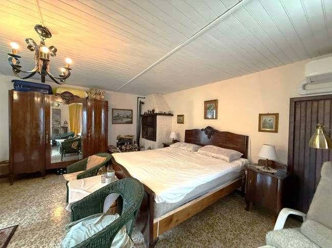 Rustico in vendita a Rezzo