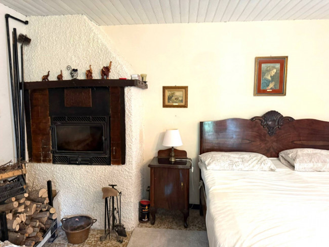 Rustico in vendita a Rezzo