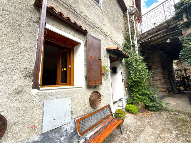 Rustico in vendita a Rezzo