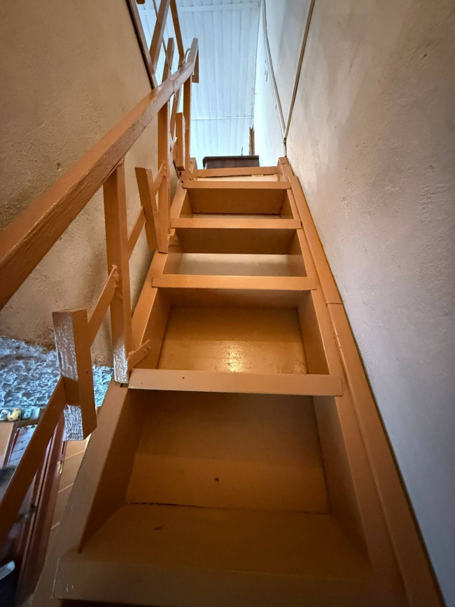 Rustico in vendita a Rezzo