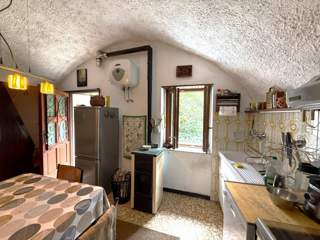 Rustico in vendita a Rezzo