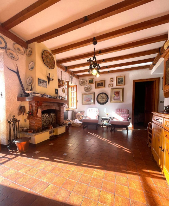  à vente à Pieve di Teco