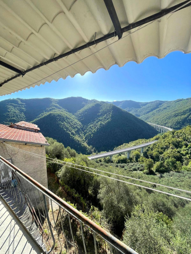 Rustico in vendita a Pieve di Teco