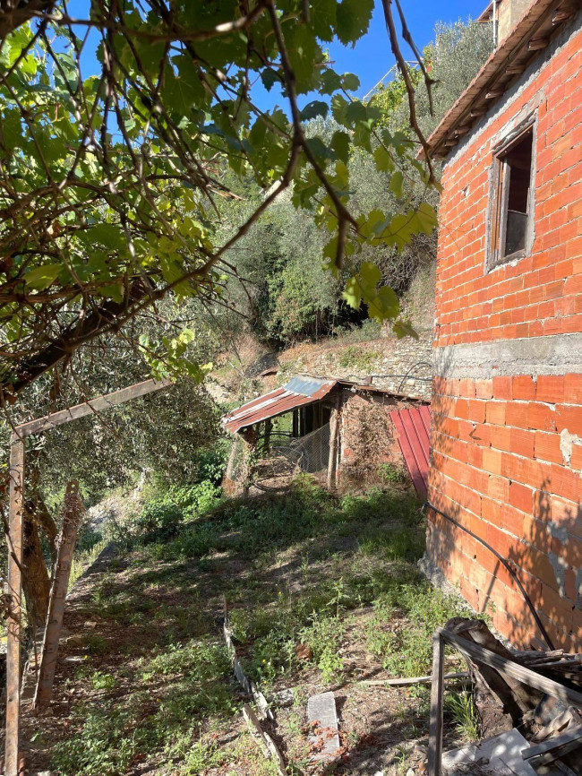 Rustico in vendita a Pieve di Teco