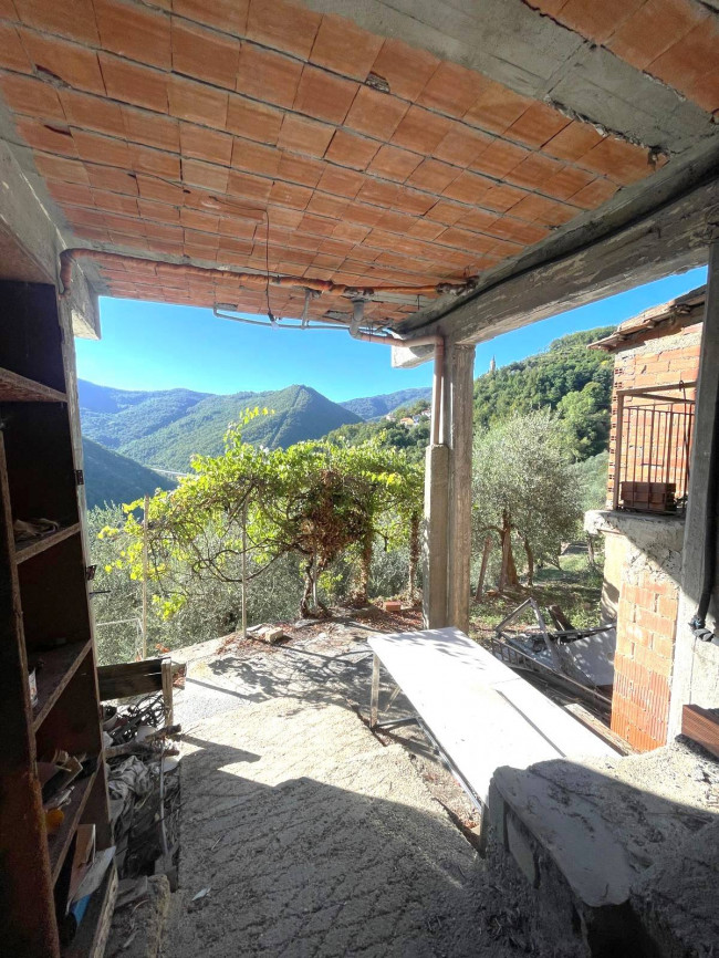 Rustico in vendita a Pieve di Teco